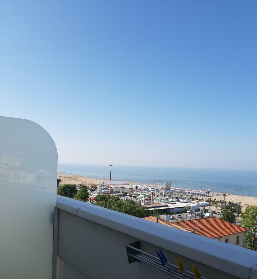 Hotel De Amicis Riccione Esterno foto